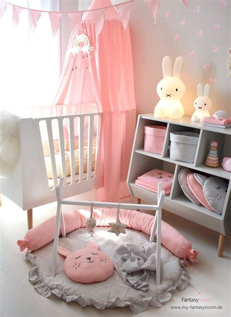 Babyzimmer in grau und rosa gestalten entzückende ideen. Babyzimmer für Mädchen in Rosa & Grau einrichten mit ...