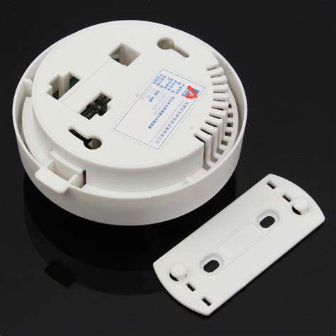 Equipped with an ionization sensor, this smoke alarm reliably detects smoke from fast flaming fires and alerts you with an 85 decibel alarm. Wireless Smoke Detector Home Security Fire Alarm ...