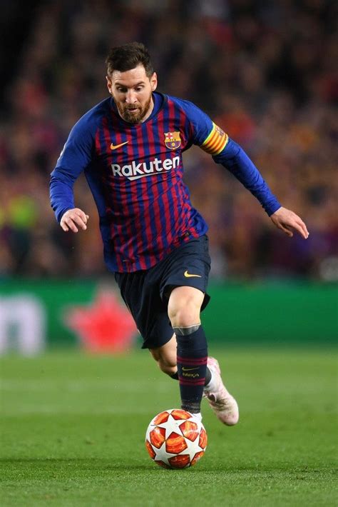 See his dating history (all girlfriends' names), educational profile, personal favorites, interesting life facts, and complete biography. Lionel Messi Age, Biography, Net Worth, Height, Wife ...
