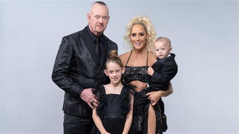 Michelle Mccool Explains The Undertakers Absolutely Bizarre Phobia