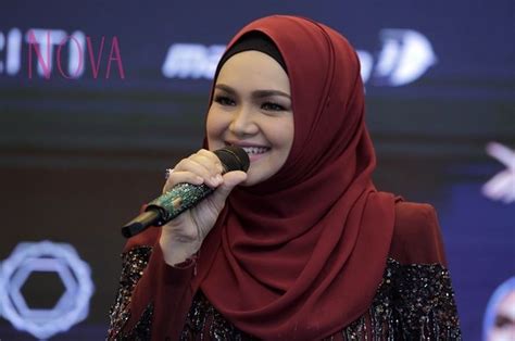 Akan Konser Di Jakarta Intip Dulu Perjalanan Karier Siti Nurhaliza My