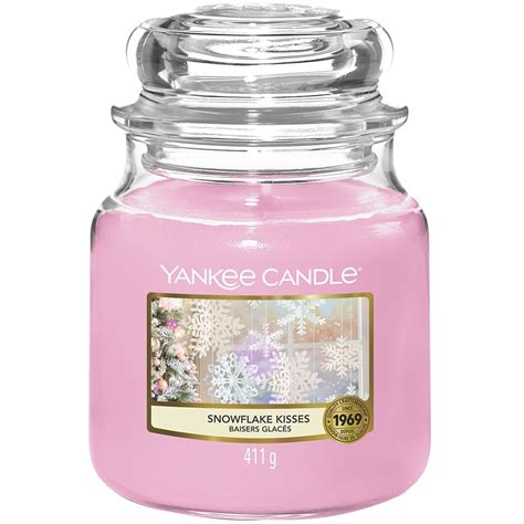 Yankee Candle Snowflake Kisses Medium Jar Candle Justmylook