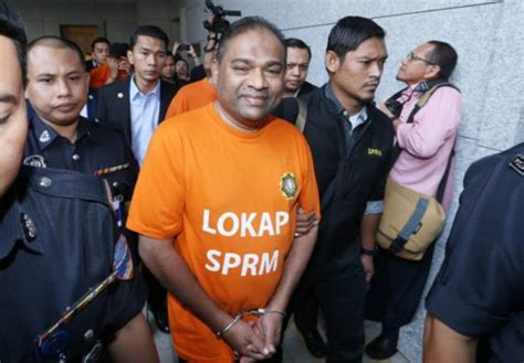 Mengapa mesti orang politik jaga tabung pp/s : Azeez Rahim tiba di mahkamah untuk perintah reman - Air ...