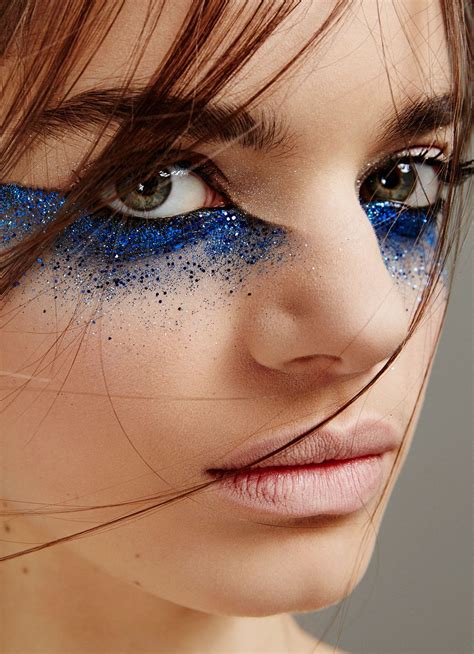 The Glitter Effect с изображениями Подиумный макияж