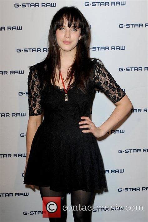 Topless Scene Regret For Downton Abbey S Jessica Brown Findlay Contactmusic Com