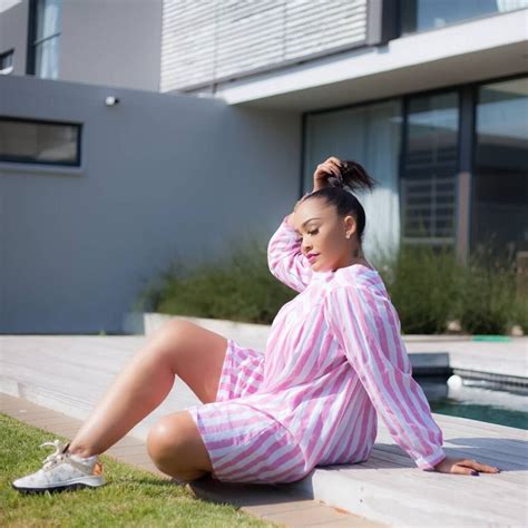 Queen bae, zari hassan has countlessly revealed how much she misses king bae, but seems he was out on a house hunt and returns with a palatial home for the beauty. Zari Hassan New Palatial House { Photos } | Vibe Mtaani