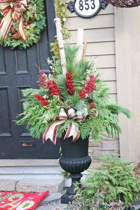 Outdoor Christmas Planter Christmas Urns Diy Christmas Decorations