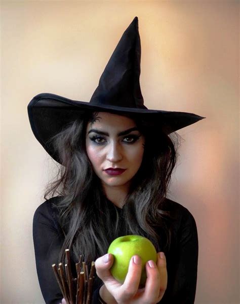 25 Witch Halloween Makeup Ideas For Women Flawssy
