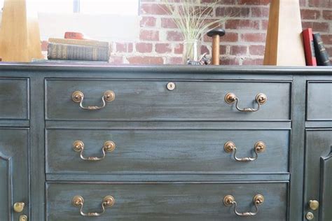Trick To Applying Dark Wax Over Chalk Paint On Furniture Painted