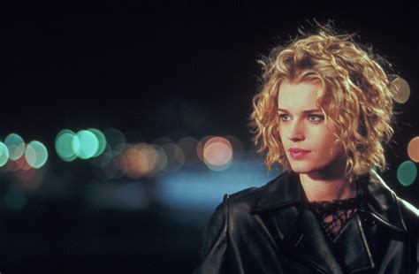 Actress rebecca romijn in the brian depalma movie femme fatale. Femme fatale - Film (2002) - EcranLarge.com