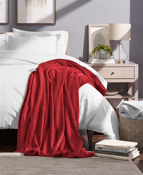Bare Home Luxurious Ultra Soft Premium Microplush Fleece Blanket Throw Pepper Red