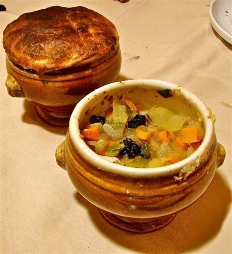 La soupe VGE le pêché mignon de Valéry Giscard dEstaing créé à Lyon