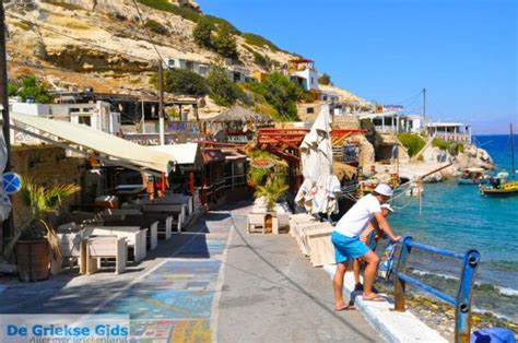 Bucht von matala, kreta, griechenland. Matala op Kreta, unieke badplaats tussen rotsen