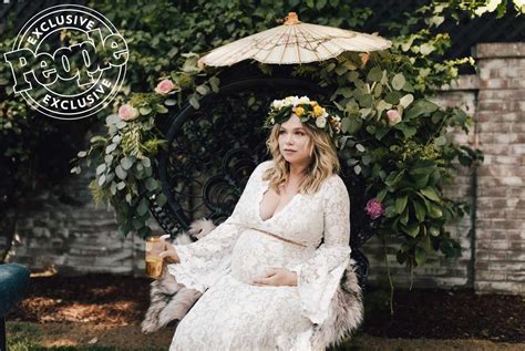 Inside Pregnant Amanda Fullers Dream Baby Shower Photos