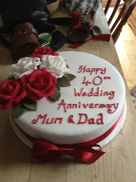Lots of wedding anniversary cake ideas that will look and taste amazing at your party. 40th wedding anniversary cake