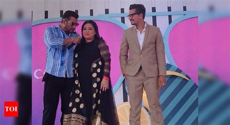 Bigg Boss 12 Salman Khan Introduces Bharti Singh And Haarsh As The First Contestants Times Of