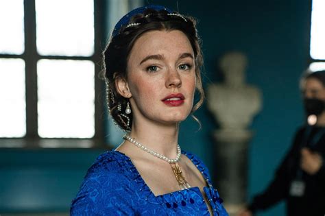 Amy James Kelly Stars As Anne Boleyn In Netflixs New Drama ‘blood Sex