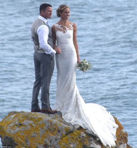 Former strictly come dancing contestant steve backshall and his wife, olympic rower helen glover, have welcomed twins, a baby boy and a baby girl. Steve Backshall passionately kisses his beautiful new ...