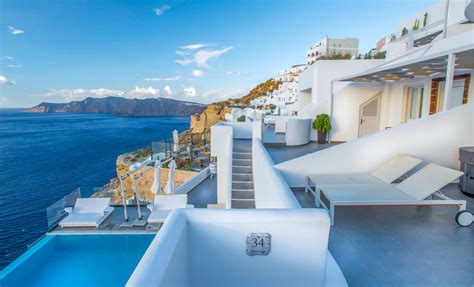 Luxury Escapes Pampering Yourself In Santorinis Resorts Maxipx