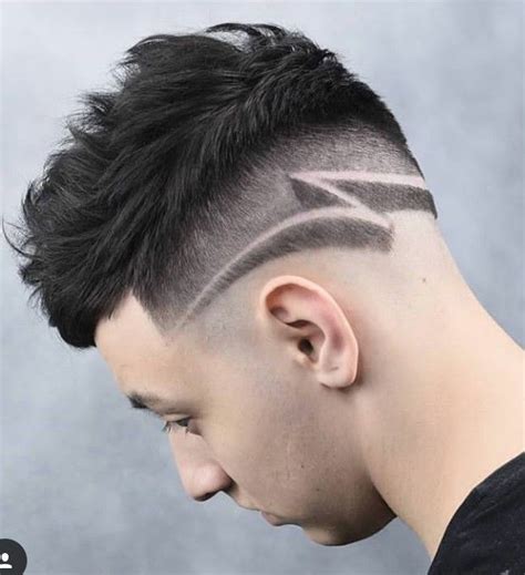 Entre los cortes de pelo de hombre más clásicos, triunfa el look ivy league, el clásico. Pin em nickins