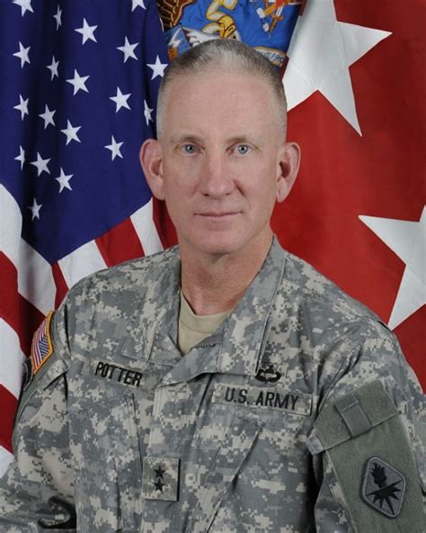 Maj Gen Potter Relinquishes Command Of The Us Army Intelligence