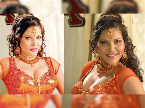 Bhojpuri Cinema Item Song Queen Seema Singh Hot Photos Gone Viral Bhojpuri Item Songs भोजपुरी