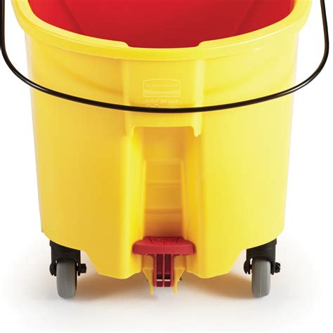 Rubbermaid Commercial Products Wavebrake 18 Qt Dirty Water Bucket Red