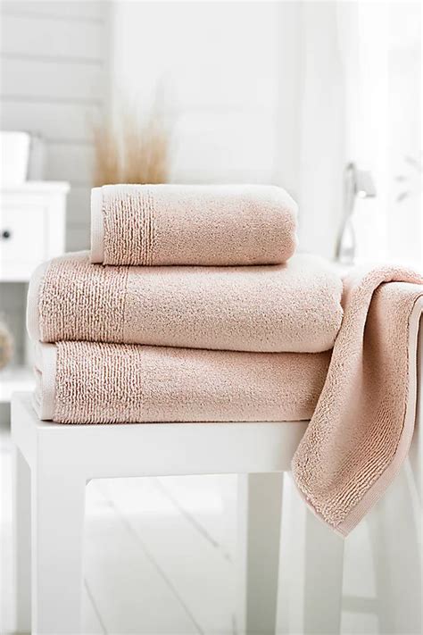 Deyongs Palazzo Ultimate Plush Cotton Towels Diy At Bandq