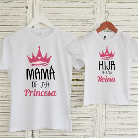 Camiseta Mamá De Una Princesa Hija De Una Reina Tú Personalizas
