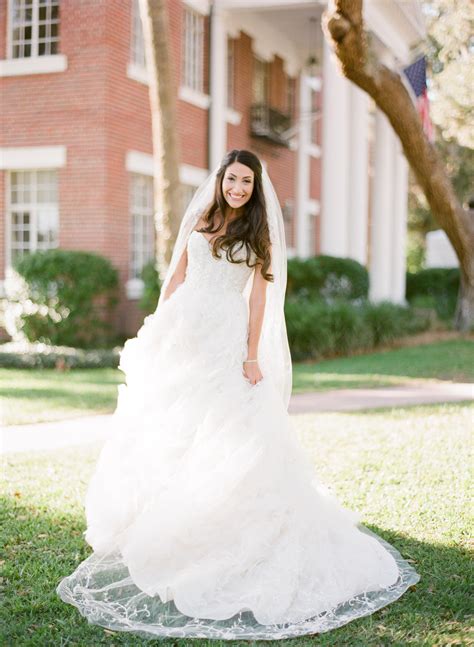 Classic Florida Bride Elizabeth Anne Designs The Wedding Blog