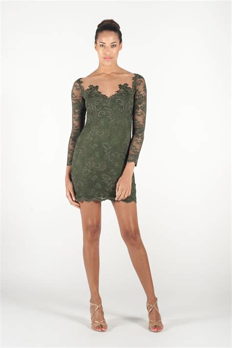 Body shapende eigenschaft aufgrund des stretchigen innenfutters, welches unerwünschte und lästige körpermerkmale kaschiert. OLVI'S - Brautmoden, Brautkleider, Hochzeitskleider ...