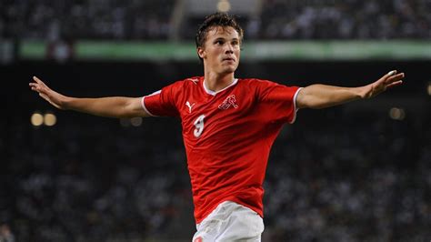 * see our coverage note. Orgullo Txuriurdin: Haris Seferovic, otro nombre que suena ...