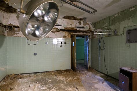 Photographer Jeremy Harris Journeys To The Center Of Americas Abandoned Asylums Huffpost