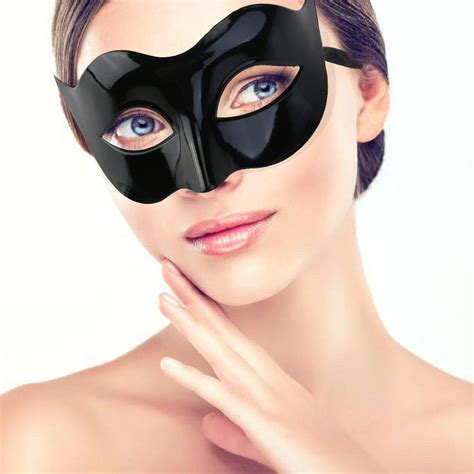 Halloween Costumes Silver Classic Masquerade Half Face Mask For Party