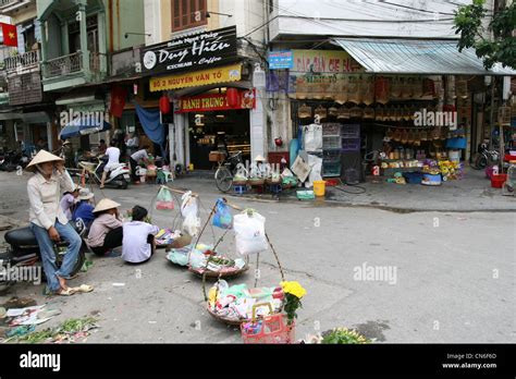 Hanoi Street Scene Stock Photo Alamy