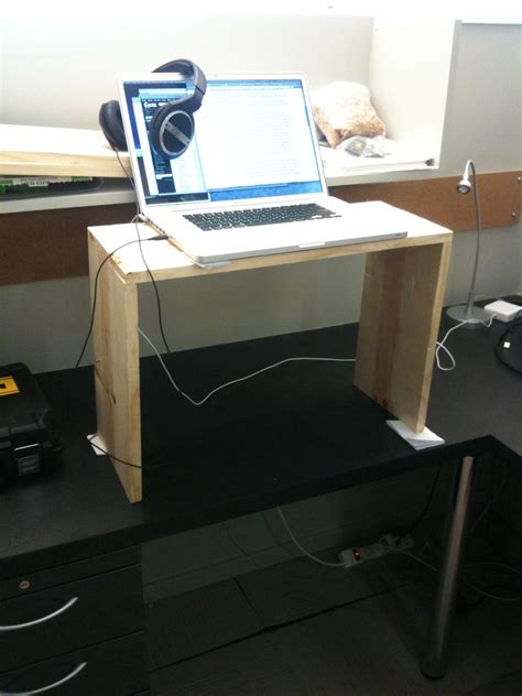 I really wanted a geek desk, but they're like 1,000 dollars. Make Your Own Standing Desk - HomesFeed