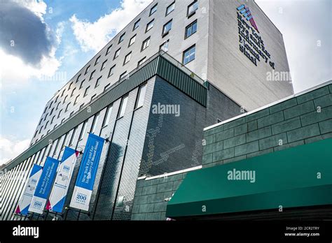 New York Eye And Ear Infirmary Of Mount Sinai Hi Res Stock Photography And Images Alamy