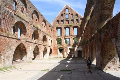 Die zimmer sind hell und haben hohe decken. Bad Doberan: Hochrangige Kirchenkunst mit hübschem ...