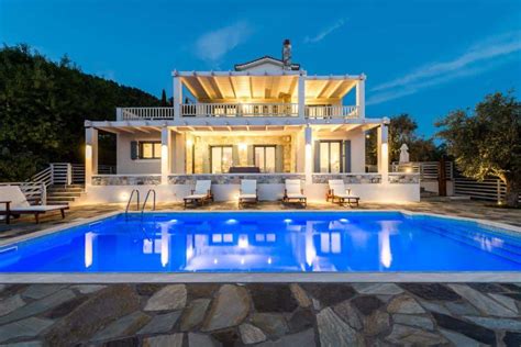 Updated 30 Dreamy Greece Luxury Villas 2021