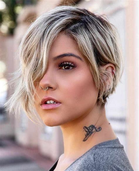Feel your finest · effortless style · latest hairstyles 35 Latest Pixie And Bob Short Haircuts For Women 2021 ...