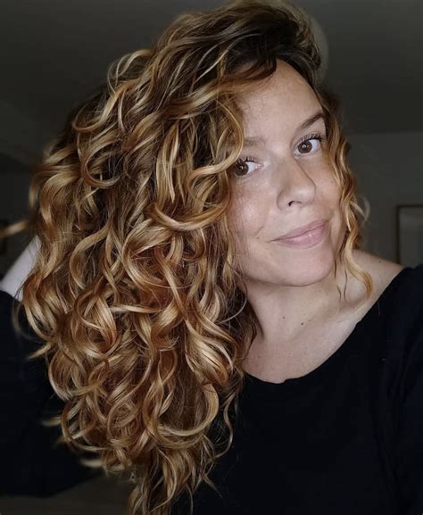 The Ultimate Guide For Wavy Curly Hair 2a 2b And 2c The Mestiza Muse