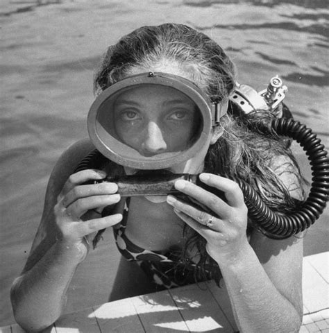 Vintage Dive Babes