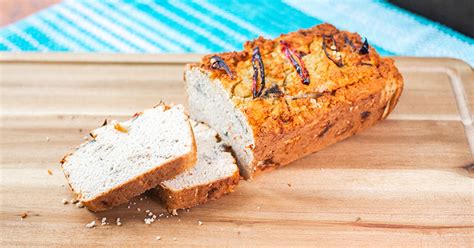 Blend nuts with eggs, coconut flour, baking soda and apple cider vinegar, then bake. Finally, A Keto Bread Recipe That Won't Make You Miss ...