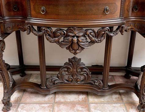 The lines and proportion in classic details had florence as the leader, without neglecting the ornamental details, while the venetian furniture was even more elaborate. ITALIAN RENAISSANCE REVIVAL DINING ROOM SUITE - Jul 23 ...