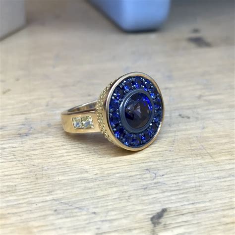 Sapphire And Diamond Ring Ray Griffiths Fine Jewelry