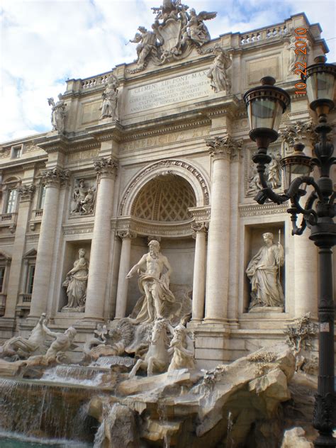 Rome - Trevi Fountain | Places to go, Trevi fountain, Favorite places