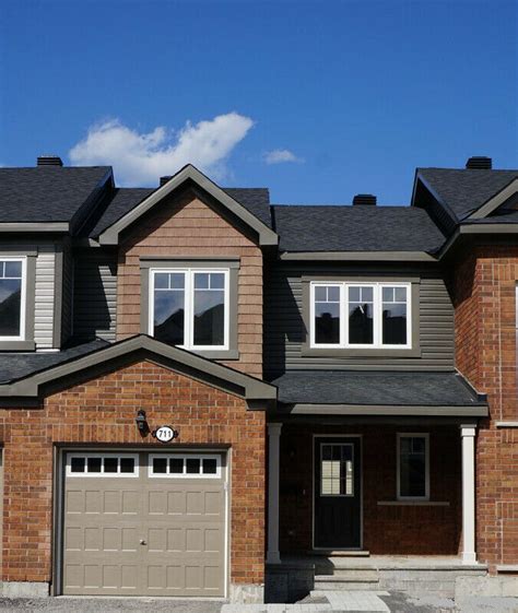 Townhouse for rent • 3 beds 2 baths. Three bedroom townhome for rent in Stittsville Ottawa ...