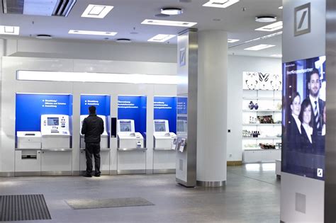 Besides being a gorgeous architectural statement, the branch is one of the most progressive you'll see anywhere in the world, combining most — if not all — of the latest ideas and newest innovations in. 2020 的 Q110 Self-service area with new equipment / Q110 SB ...