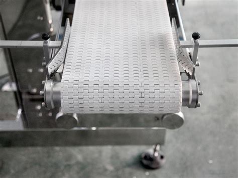 El papel de aluminio se usa ampliamente en el envasado de alimentos y productos farmacéuticos porque brinda protección contra la luz, el oxígeno, la humedad y las bacterías. Detector de metales para productos en papel aluminio | Kenwei