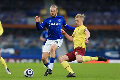 We would like to show you a description here but the site won't allow us. Tom Davies says Everton have a 'fantastic' player who ...